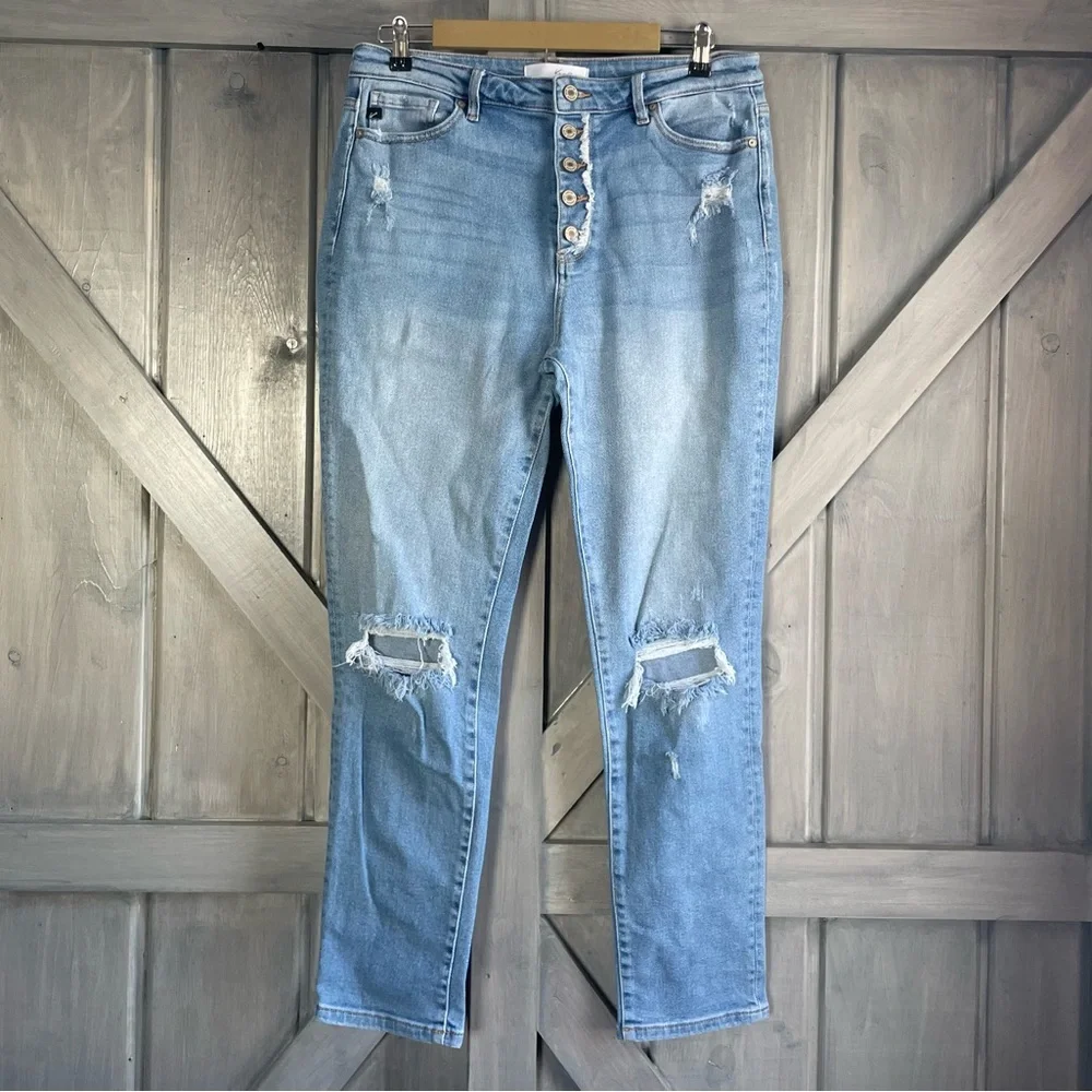 Kancan High‎ Rise Distressed Button Fly Mom Jeans Size 29 light wash